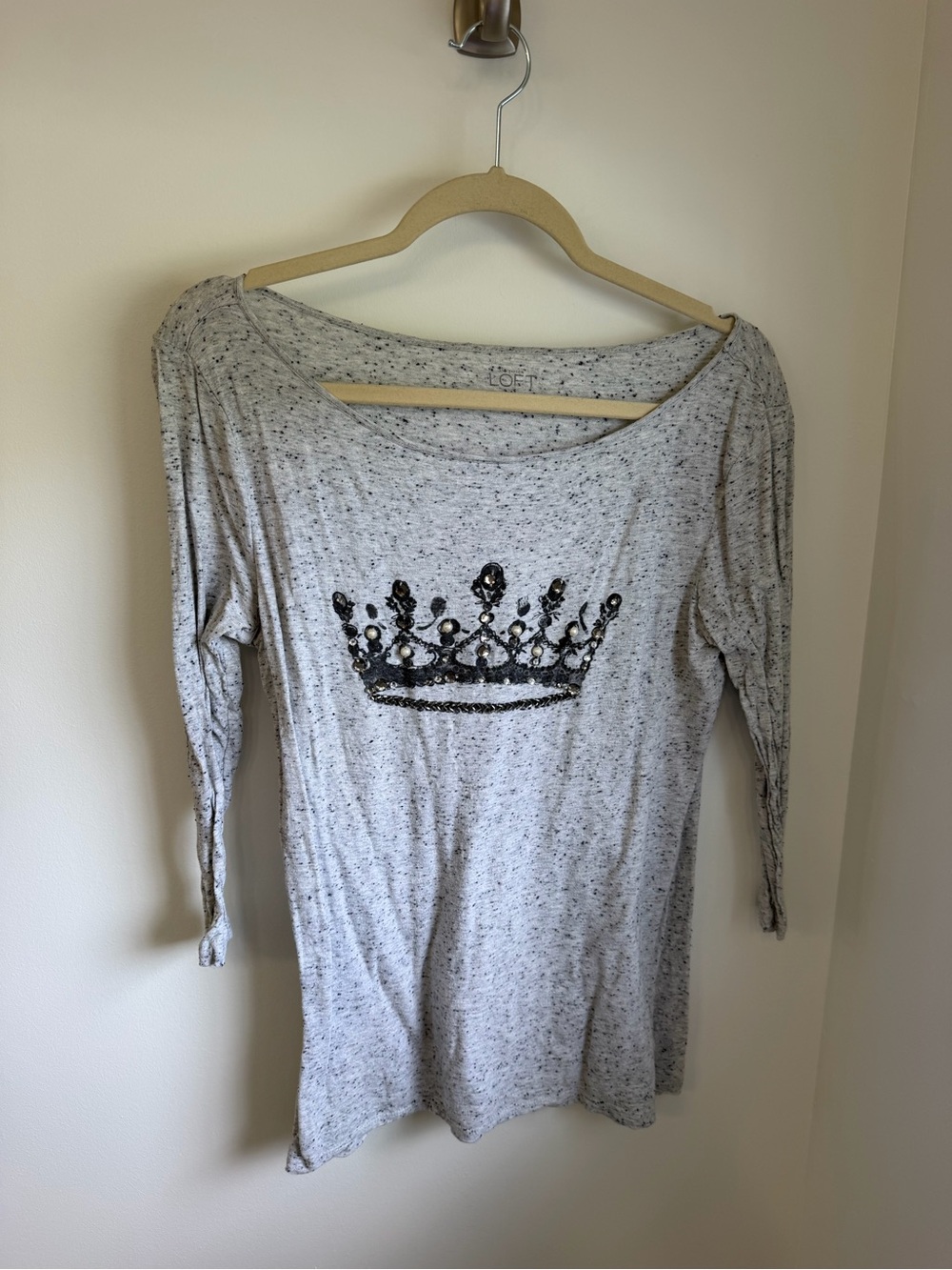 Ann Taylor Loft Medium 3/4 Sleeve Long sleeve top Crown embellished fall top